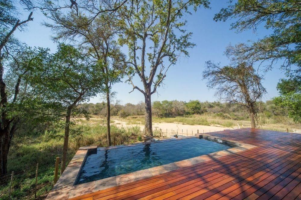 Indlovu River Lodge Karongwe Game Reserve Екстериор снимка